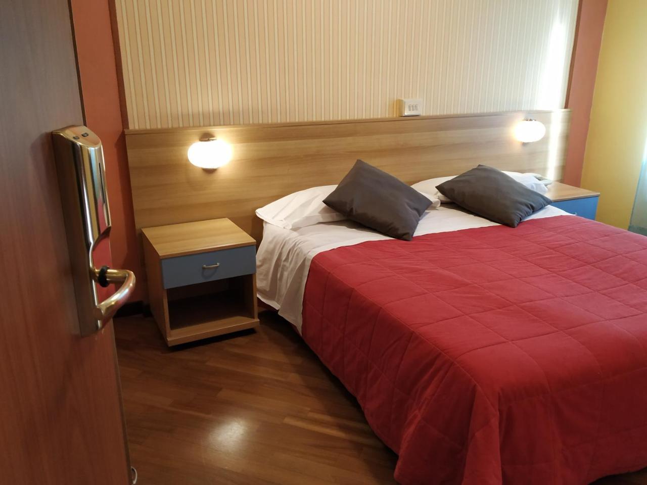 Augusta Albergo B&B Camogli Buitenkant foto